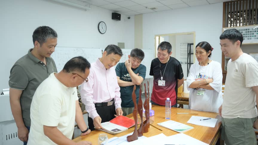 可结合站内栏目与相关篇目交叉阅读